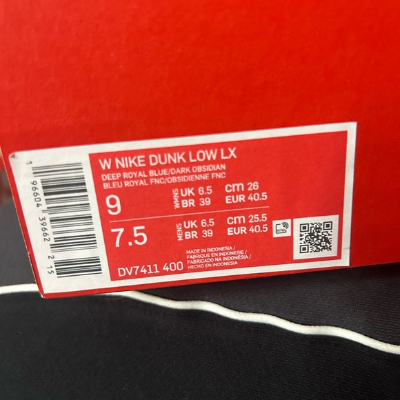 Nike Dunk Low - Picture 3 of 5